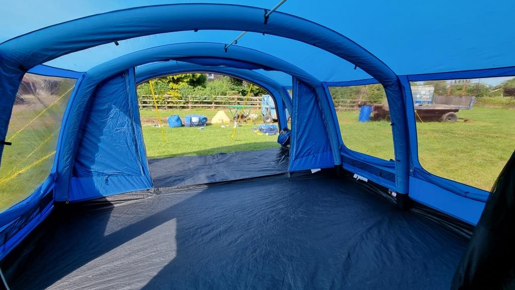 Hi Gear Horizon 700 Inflatable Blackout Tent