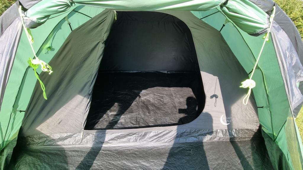 Eurohike Cairns 4 DLX Blackout Tent